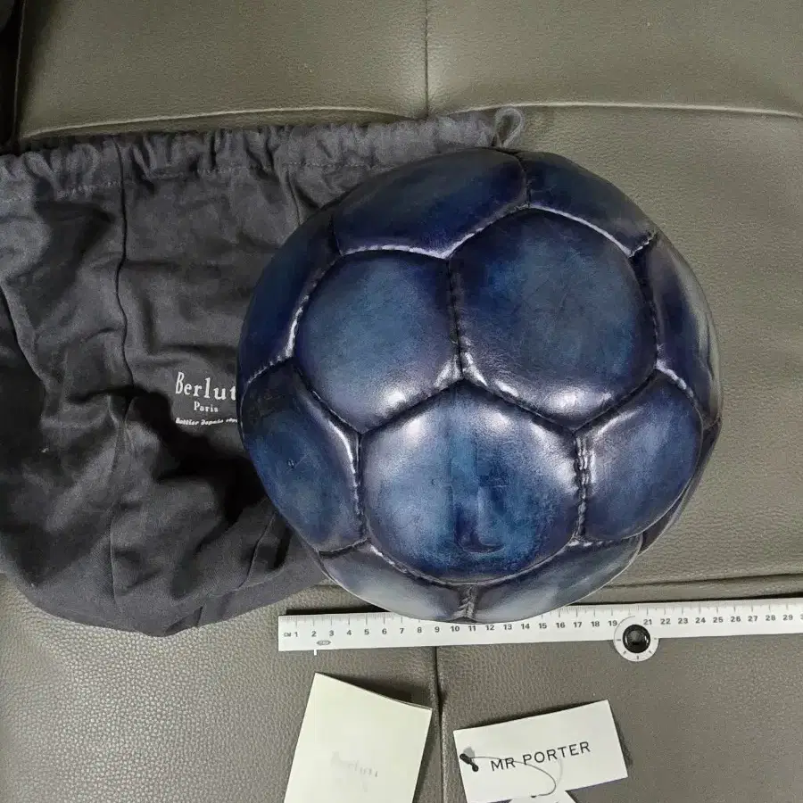 벨루티 축구공 berluti soccer ball