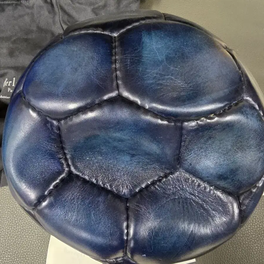 벨루티 축구공 berluti soccer ball