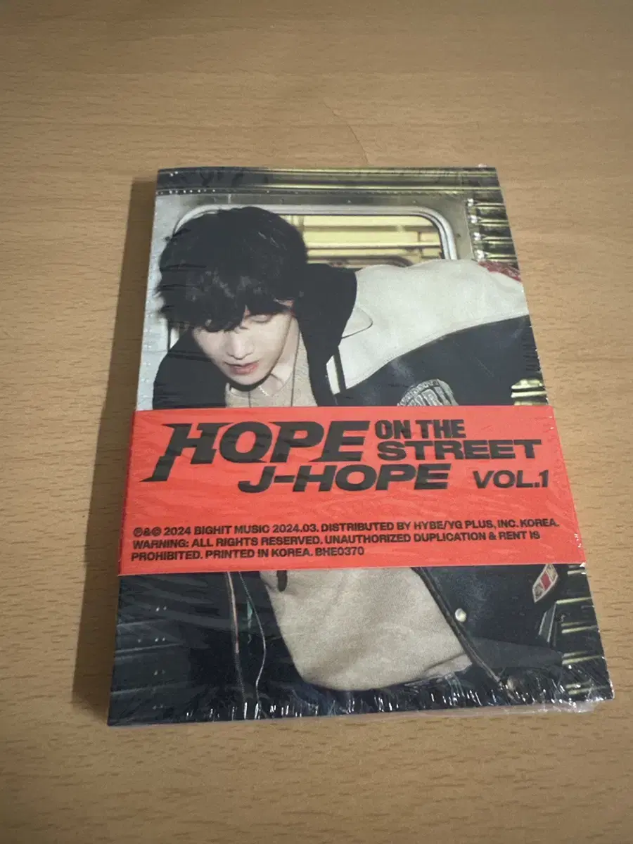 H2Media j-hope - HOPE ON THE STREETUnsealed