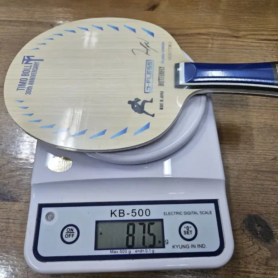 티모볼 30주년 기념라켓 FL비닐포함무게(비닐1~2g) 82,86g