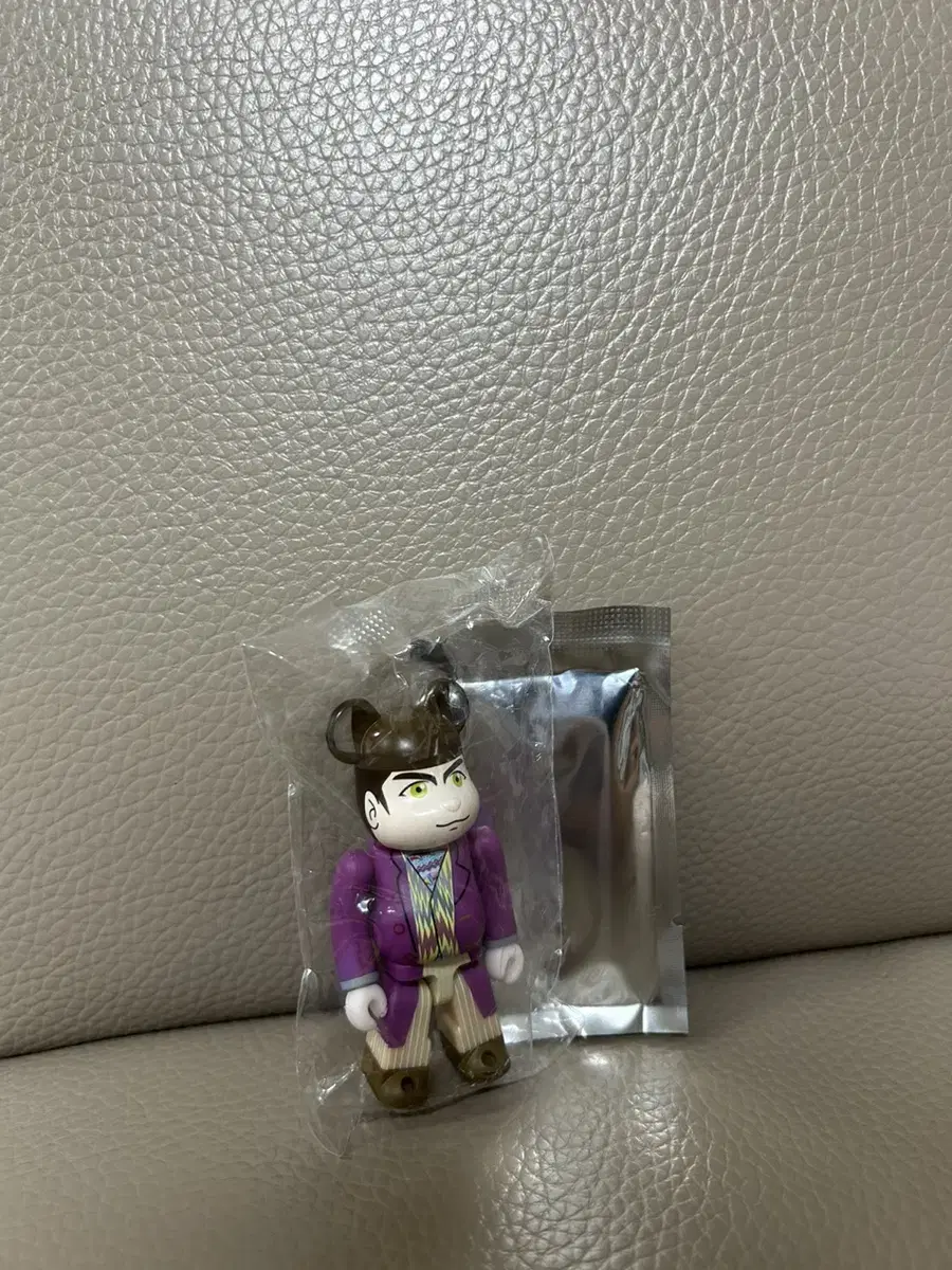 Bearbrick 47 round Willy Wonka Unsealed