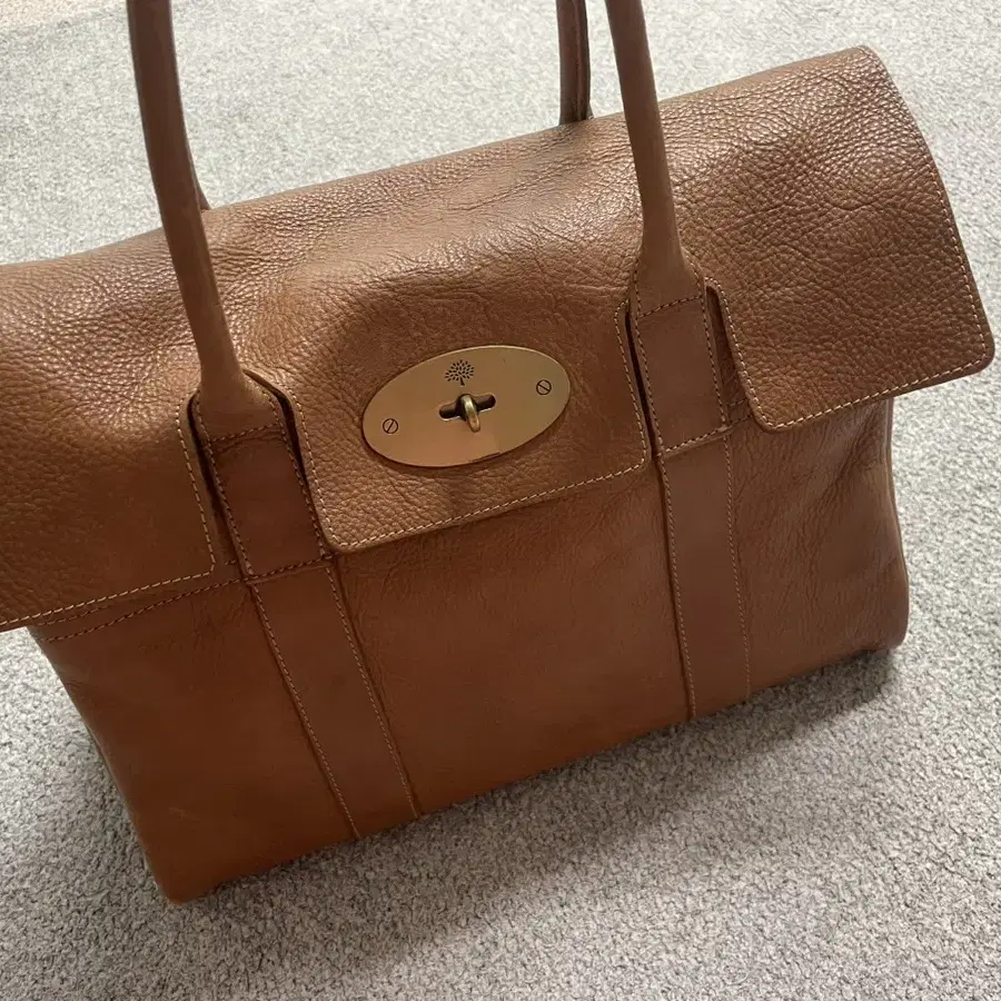 [MULBERRY] 멀버리 금장 베이스워터 오크브라운 HH5988 미듐