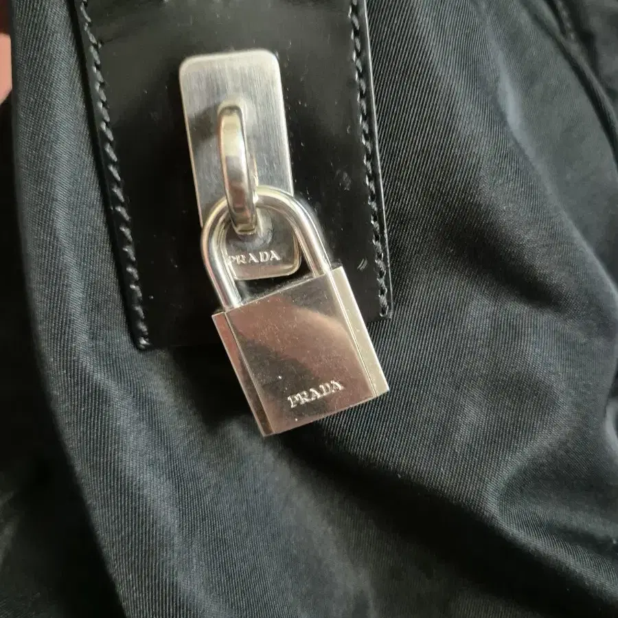 Prada 프라다 tessuto nylon shoulder bag