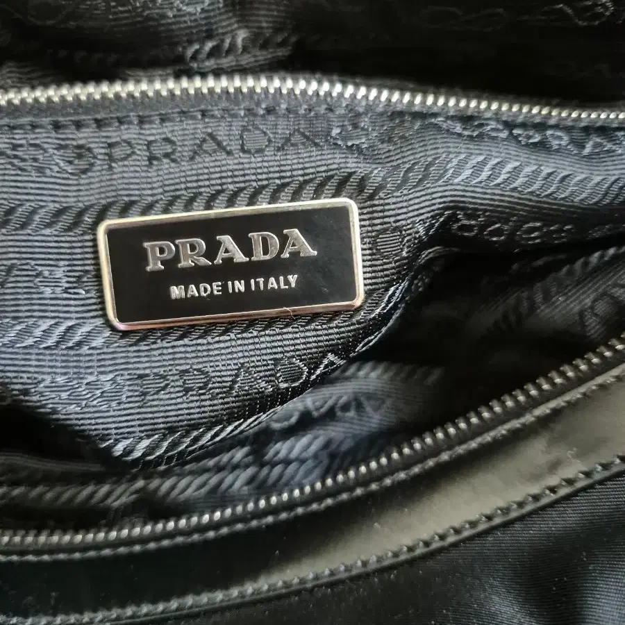 Prada 프라다 tessuto nylon shoulder bag