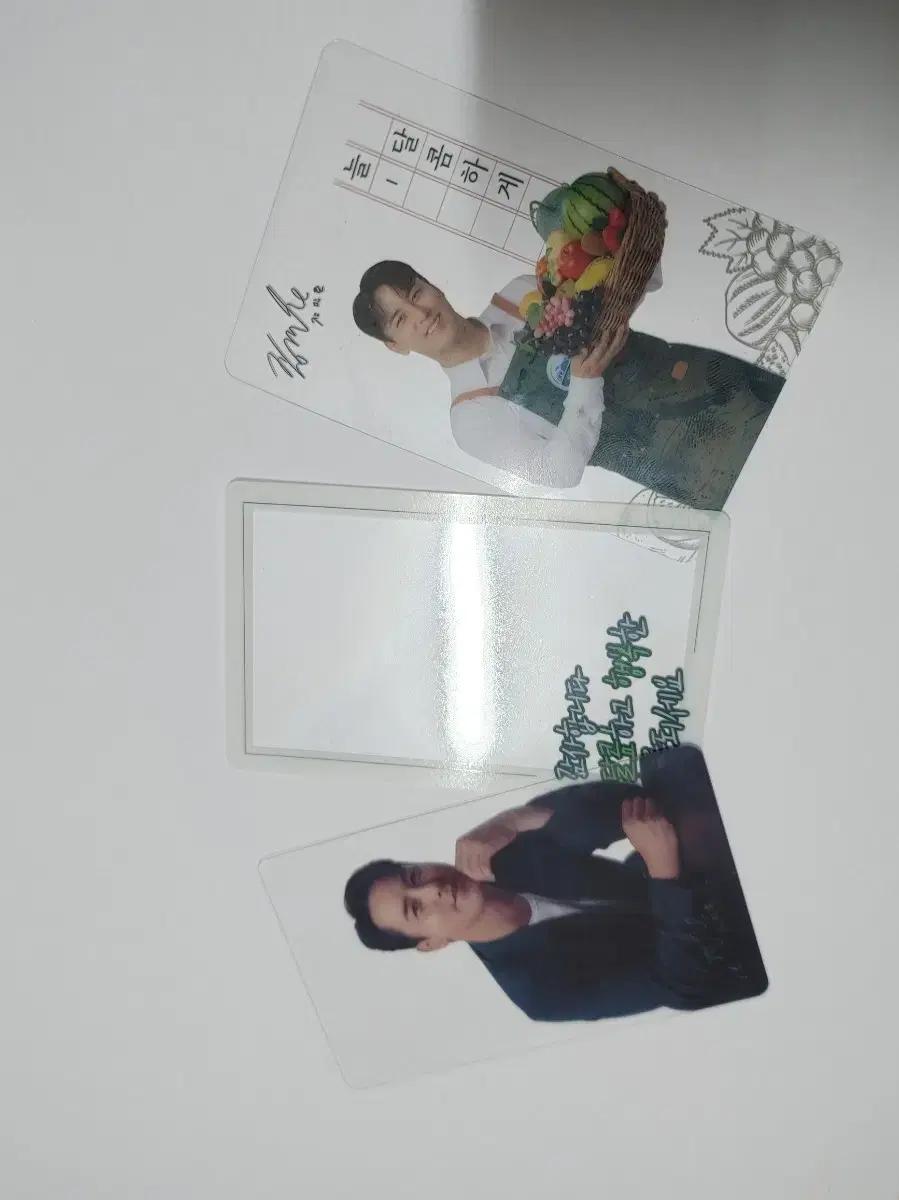 Minho Jang's transparent photo card photocard sells in bulk.