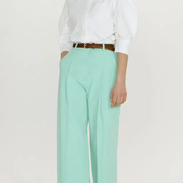 앤유 boramae wide leg trousers 1사이즈 새제품