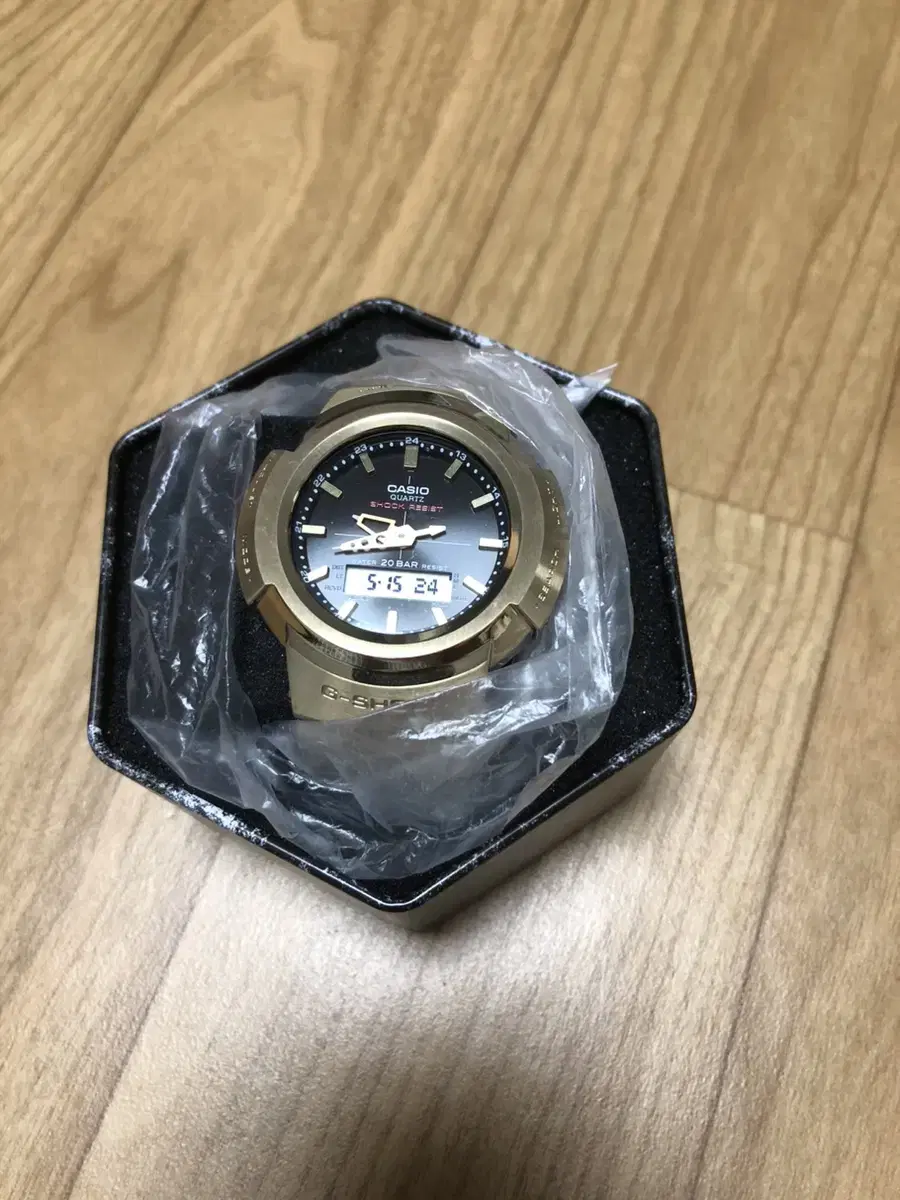 G-SHOCK-AWM-500GD-9ADR