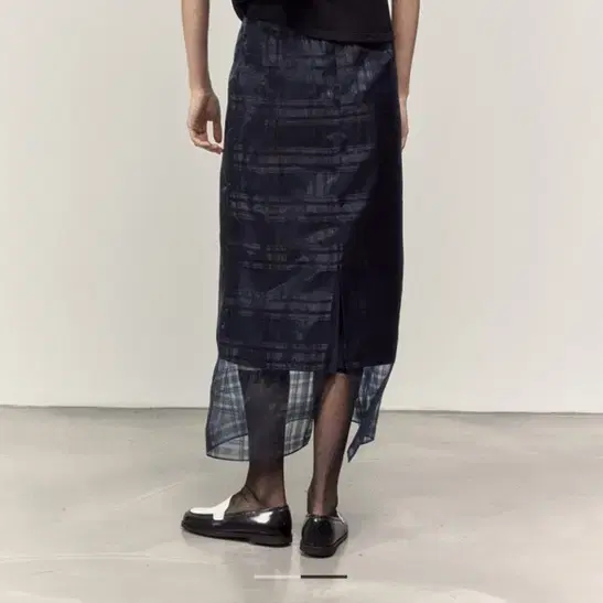 (새상품)Hwi휘 check sheer skirt 1사이즈