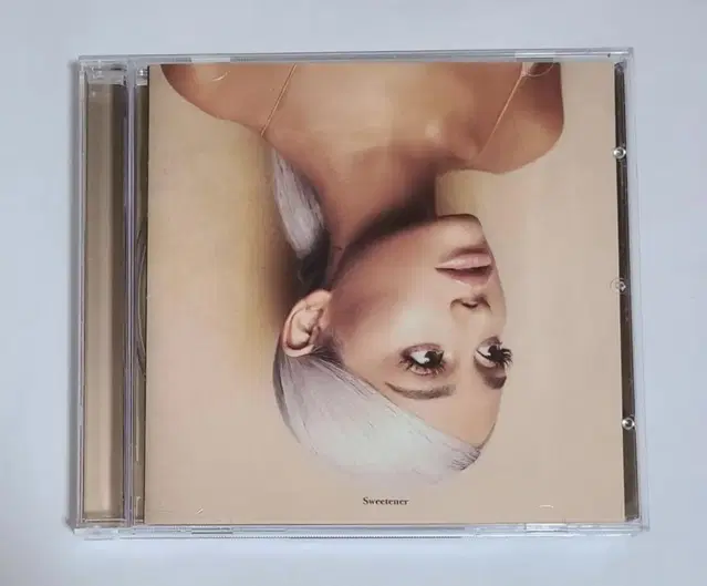 아리아나 그란데 Sweetener 앨범 시디 CD