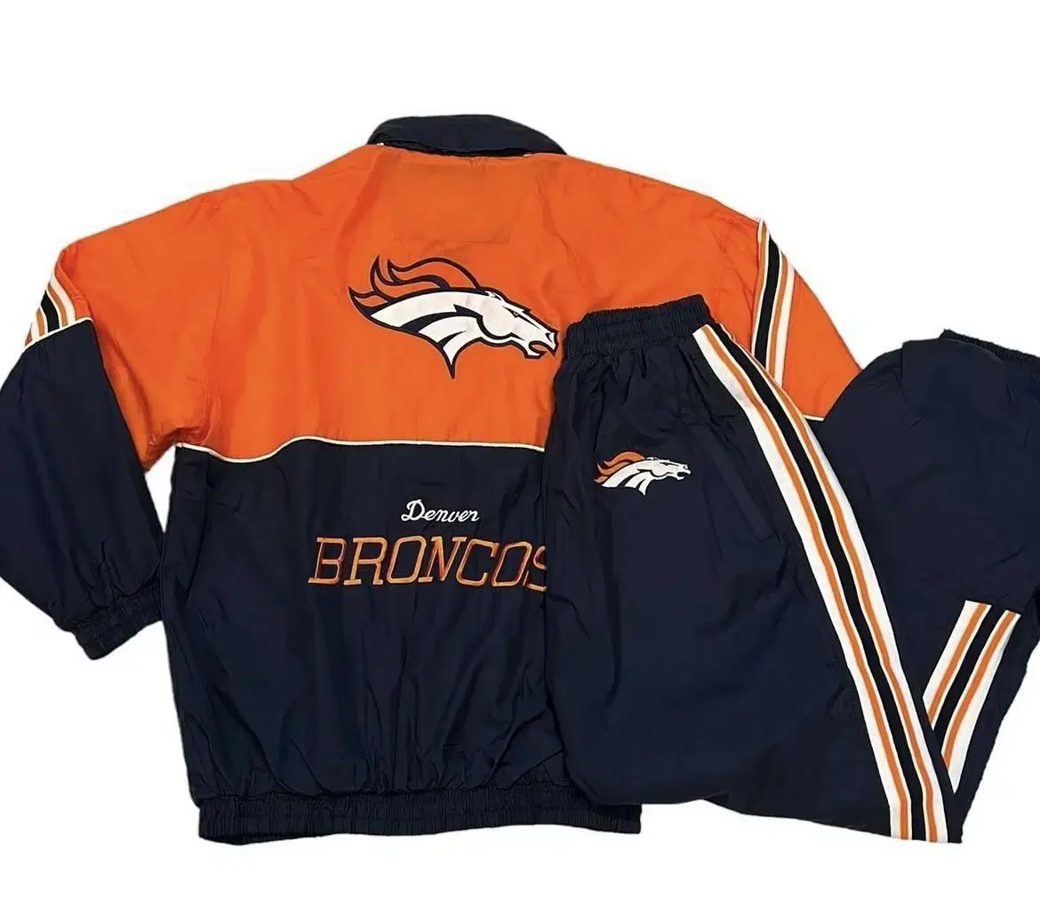 NFL Danver Broncos Old School 90s Windbreaker Set