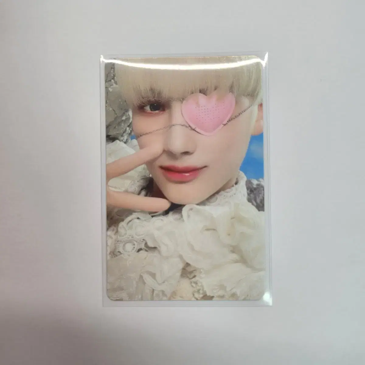 Tubatu freeze world hueningkai photocard alfo txt world