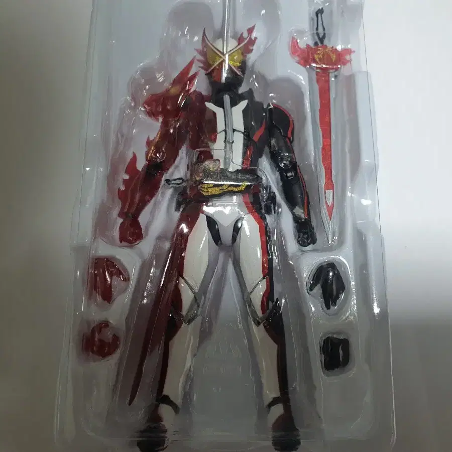 shf 가면라이더 세이버 A상 피규어