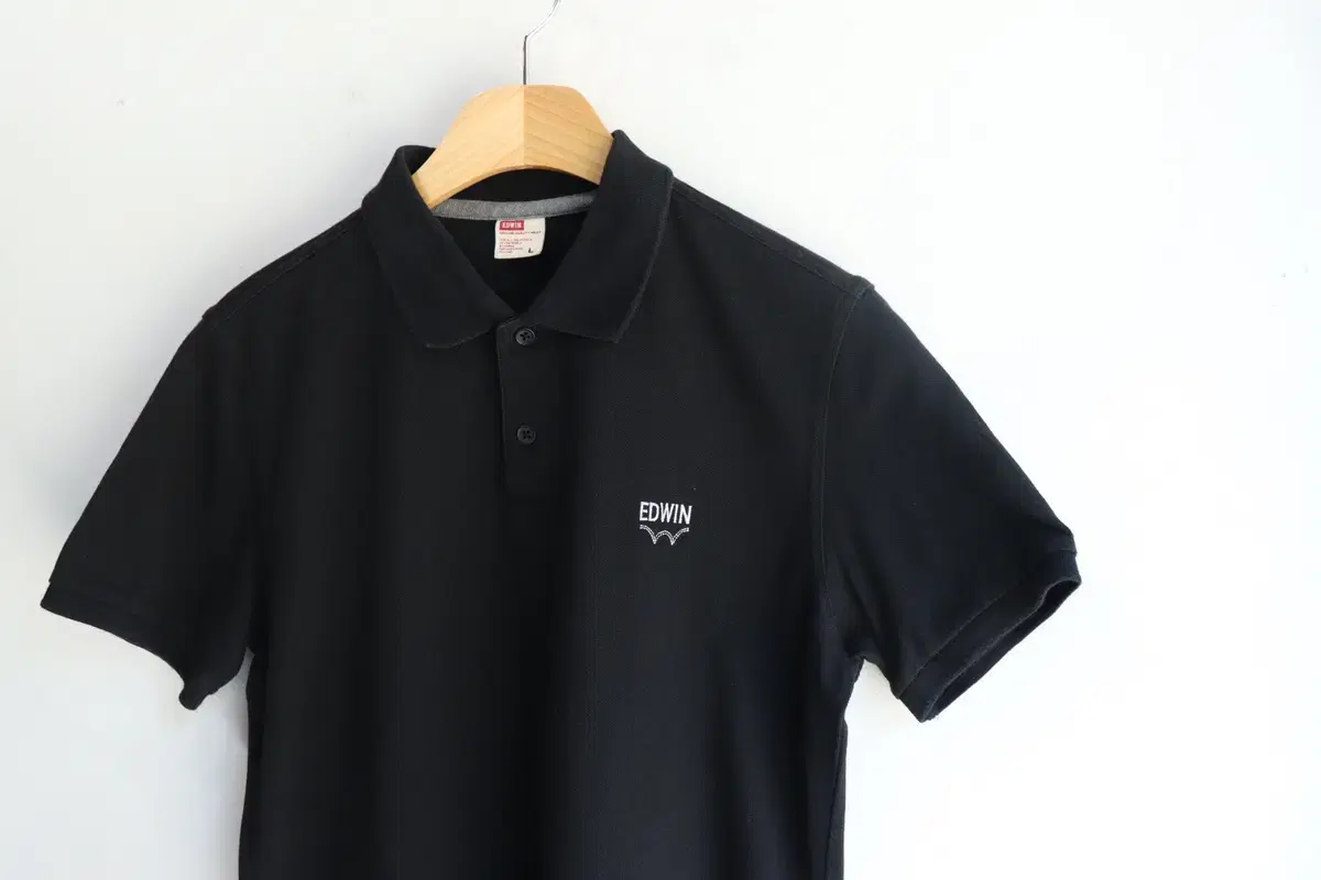 Edwin Basic Short-Sleeved Shirt Size L