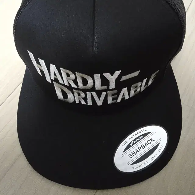 하들리 드라이버블 HARDLY DRIVABLE 메쉬캡 블랙 라이더스 볼캡