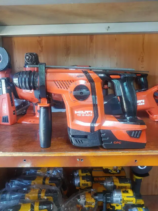 [HILTI]힐티충전함마드릴 TE6A22 AVR 2024년식 배터리까지