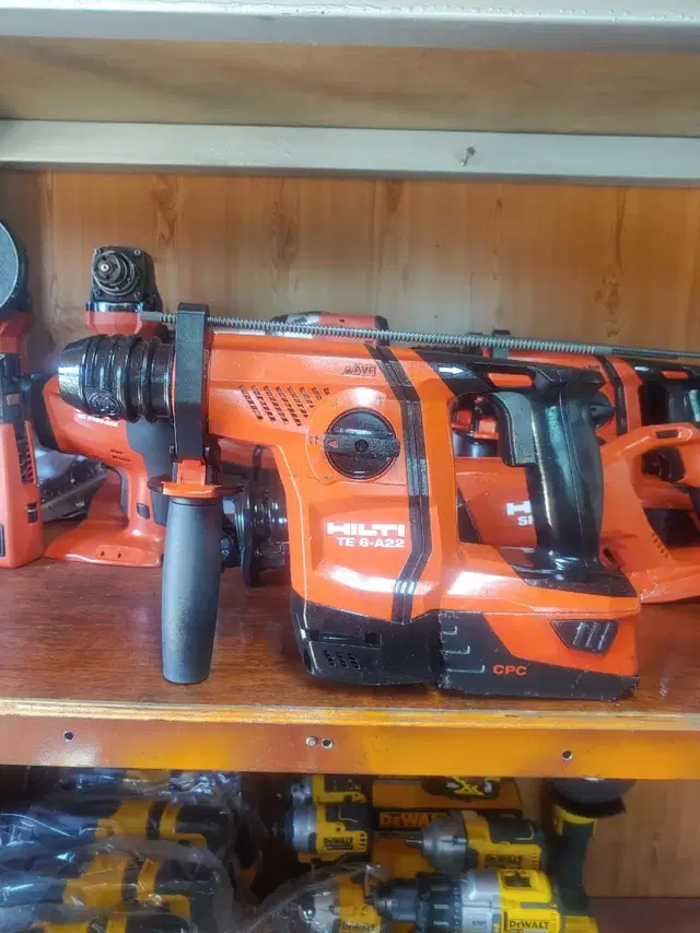 [HILTI]힐티충전함마드릴 TE6A22 AVR 2023년식 배터리까지