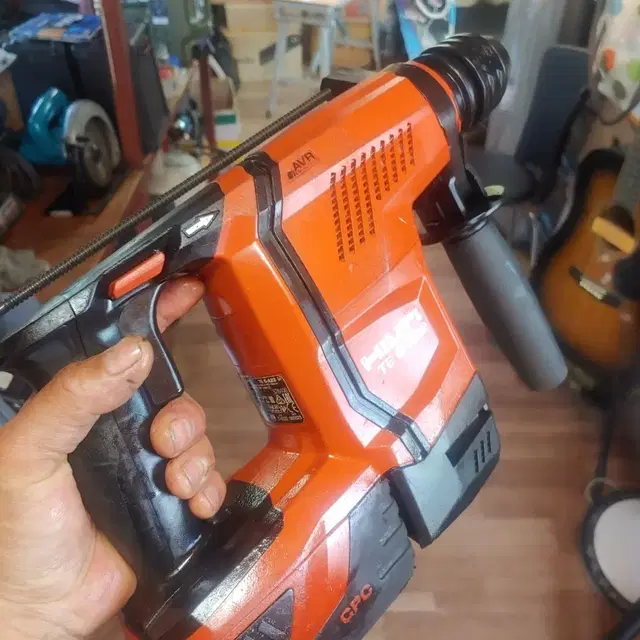 [HILTI]힐티충전함마드릴 TE6A22 AVR 2023년식 배터리까지