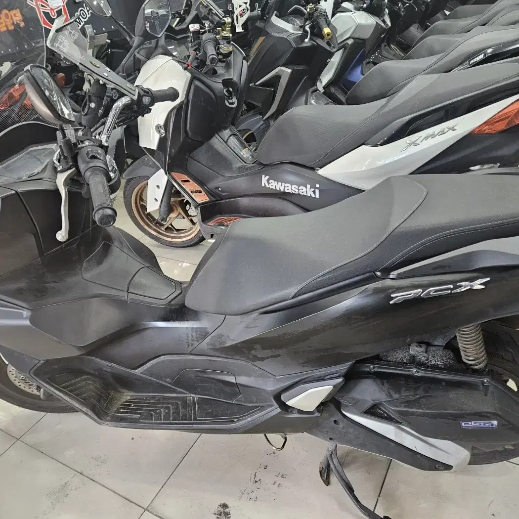 pcx 22년식 검정 11번