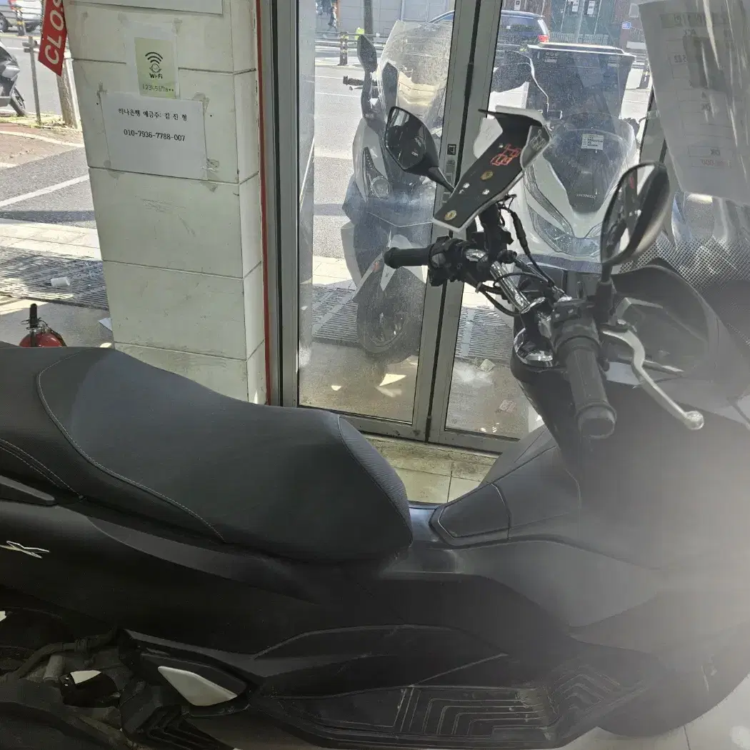 pcx 22년식 검정 11번