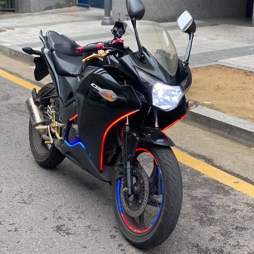 CBR125 15년형 sc머플러, 불바퀴 튜닝차량 최저가 판매합니다.