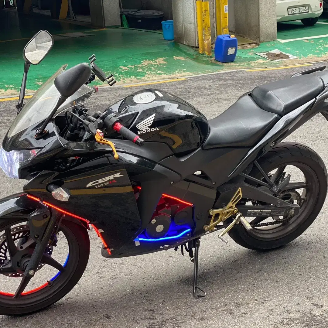 CBR125 15년형 sc머플러, 불바퀴 튜닝차량 최저가 판매합니다.