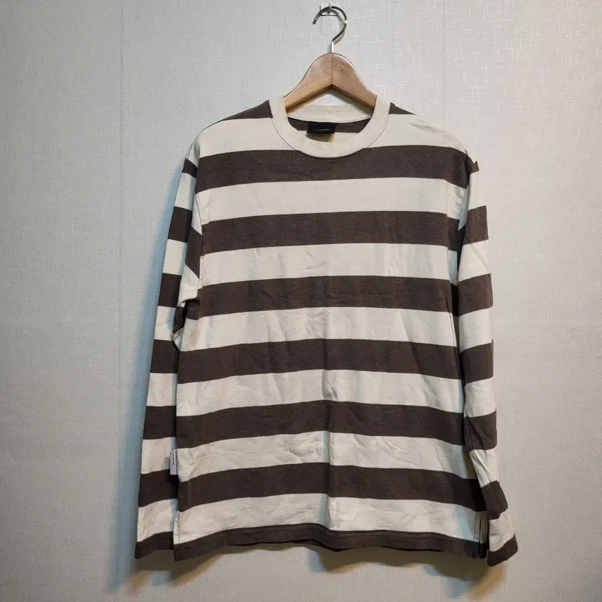 A603 [L] UniformBridge Stripe T-shirt