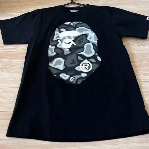 베이프 bape 리퀴드 카모 빅에이프 헤드 반팔티셔츠 M