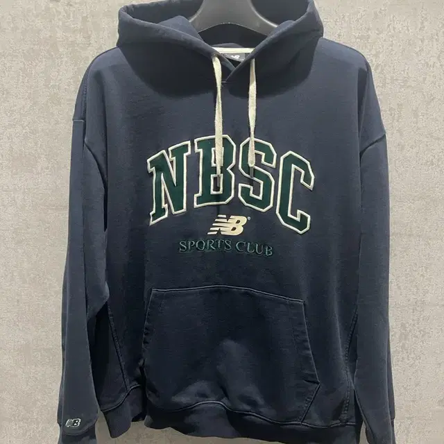 뉴발란스 NBSC 네이비 후드티 (기모X)