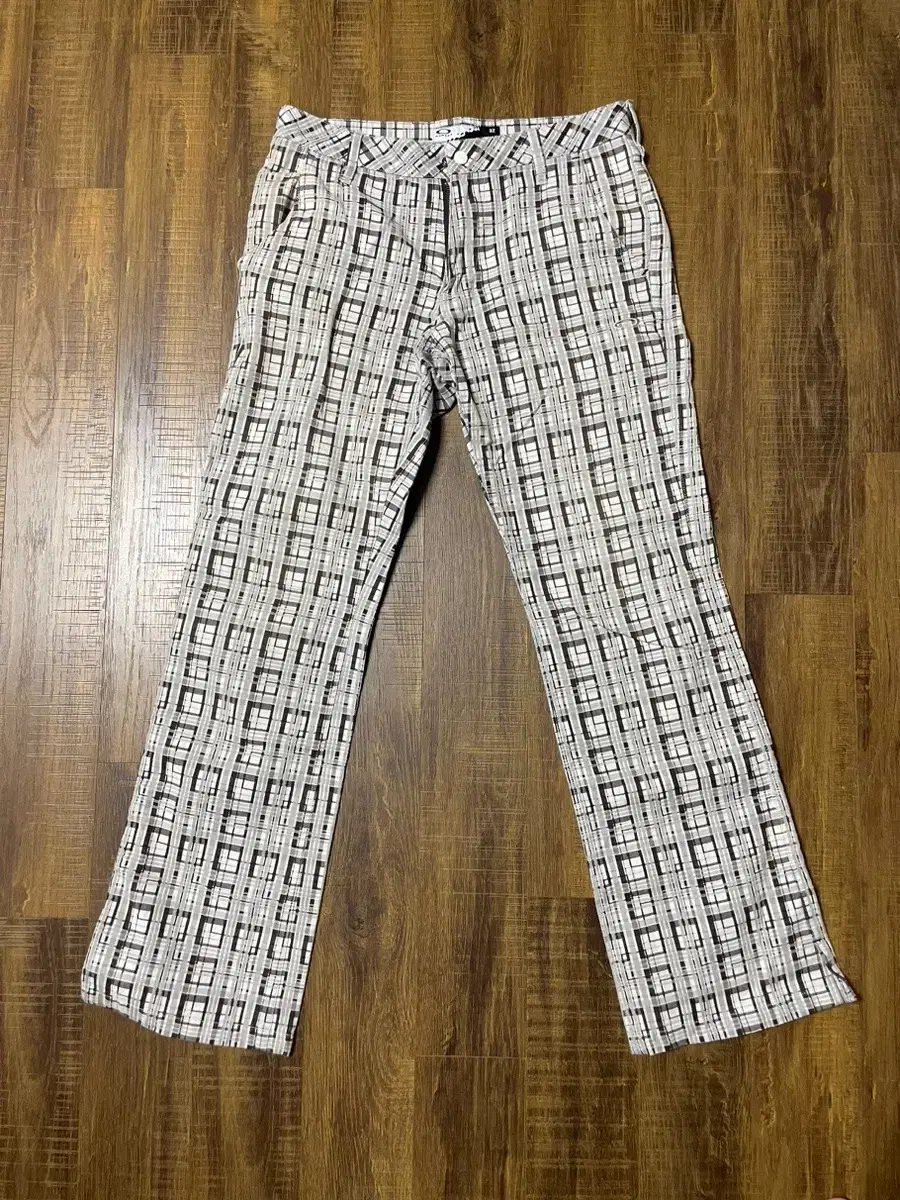 Oakley Vintage Plaid Pants Size 32