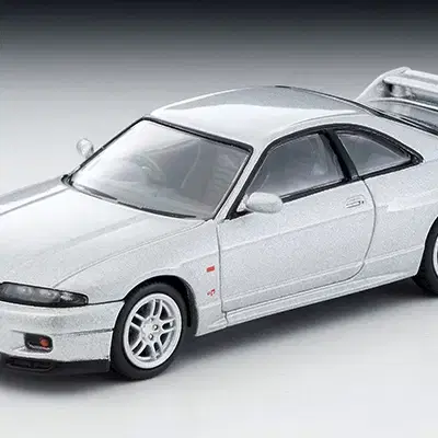 1:64 토미카 리미티드 빈티지 네오 닛산 스카이라인 GT-R (R33)