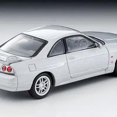 1:64 토미카 리미티드 빈티지 네오 닛산 스카이라인 GT-R (R33)