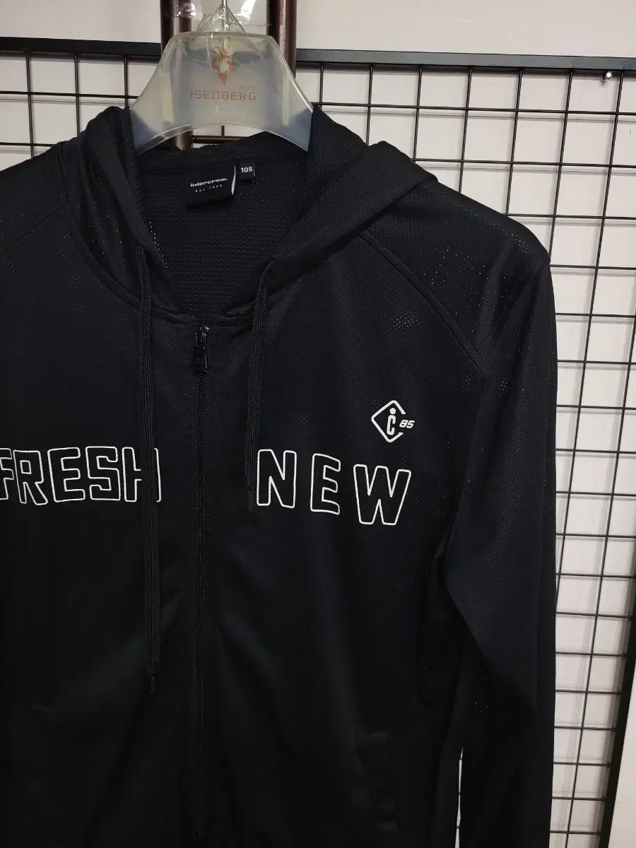 IntercrewIntercrew mesh hoodZip-up cool~~105