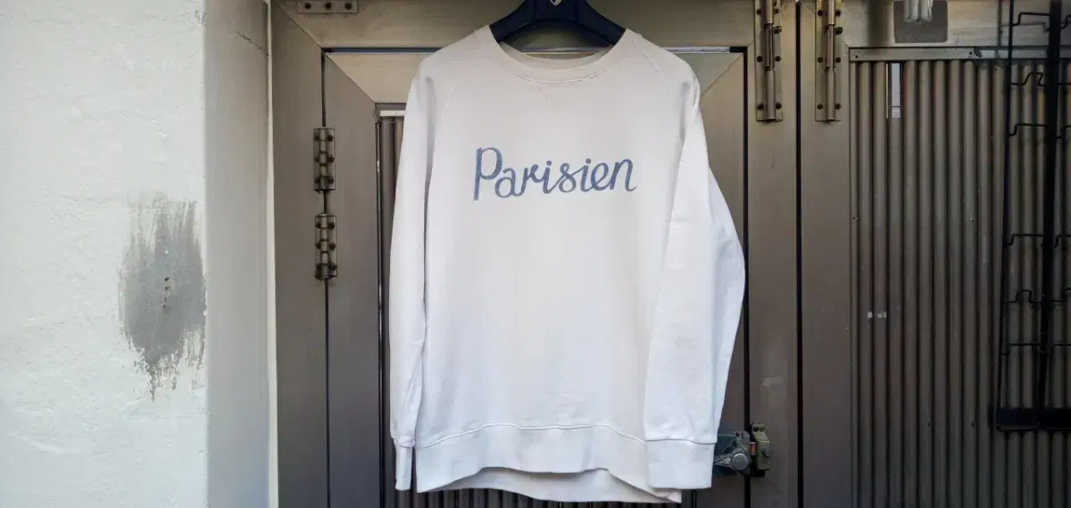 Authentic Maison Kitsune Parisian T-Shirt No. 105 in good condition