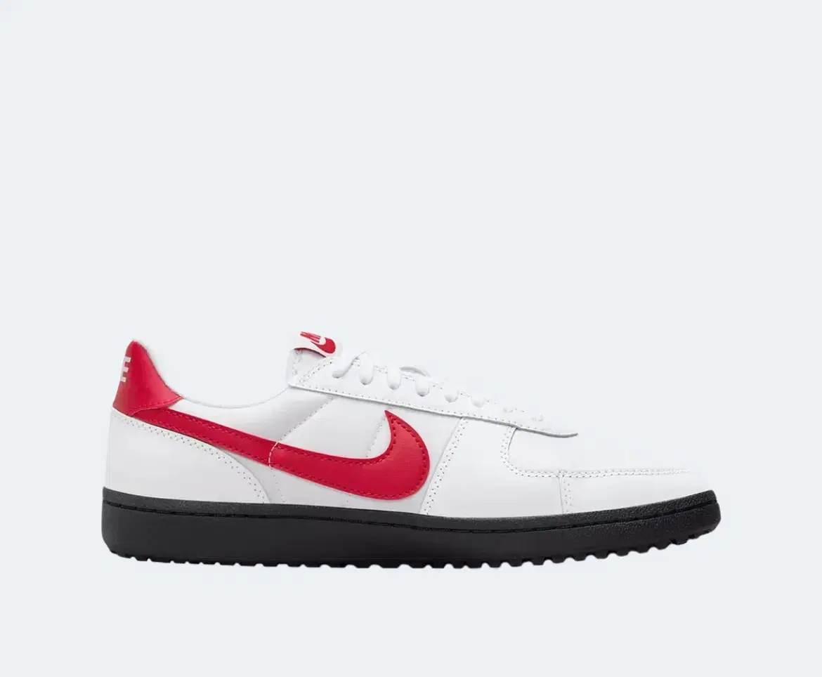 (250) Nike Field General 82 SP White Varsity Red