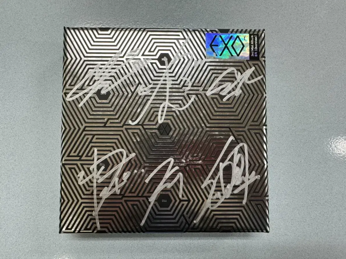 Exo sign album Not sold