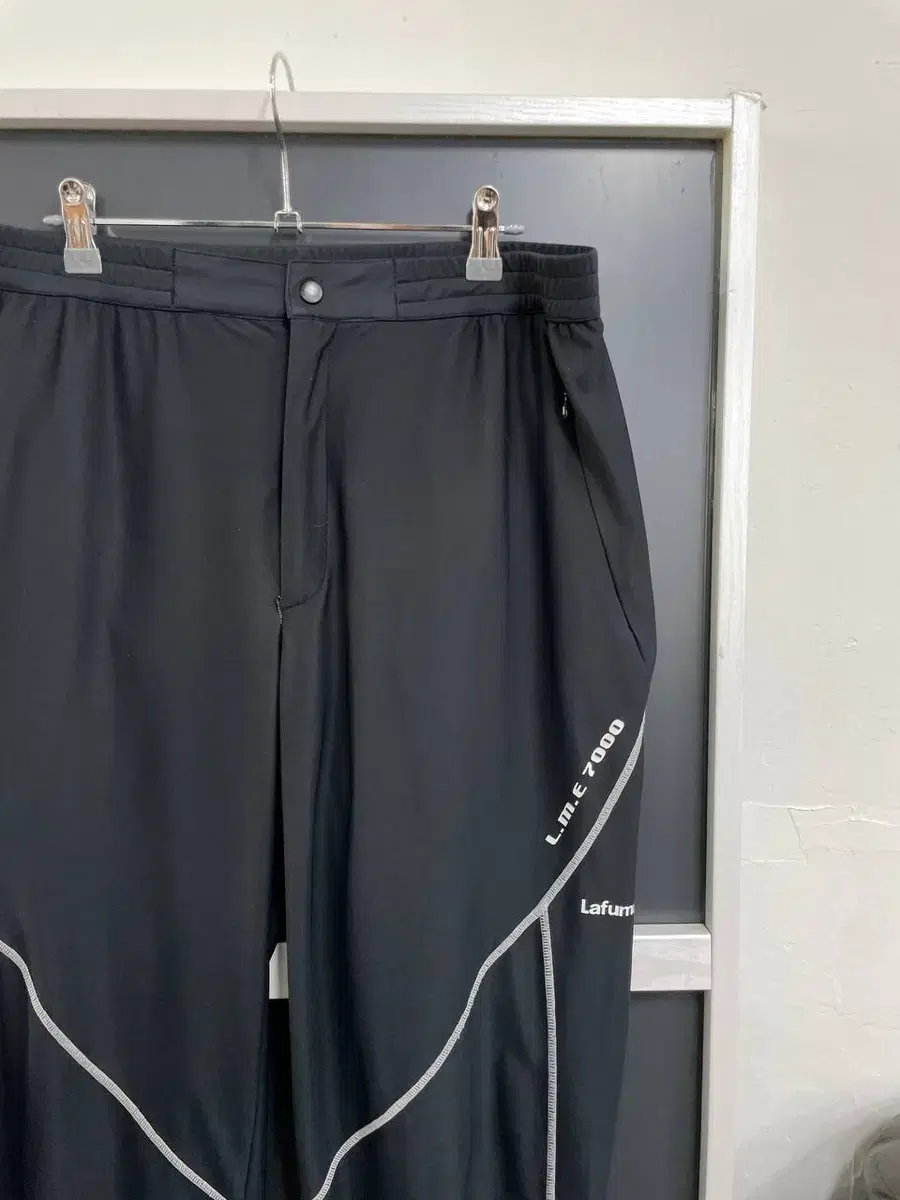 [32] Lapuma athletic performance pants