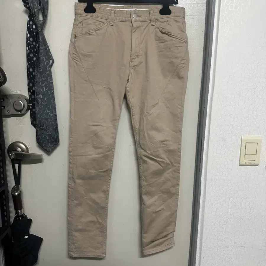 number nine chino pants