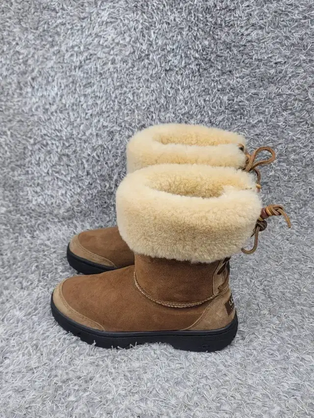 UGG 어그 양털 부츠 US5W 225 상태 아주 좋음