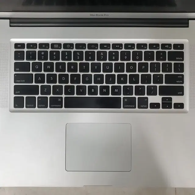 부품용 맥북 MACBOOK PRO A1297 화면안뜸 -