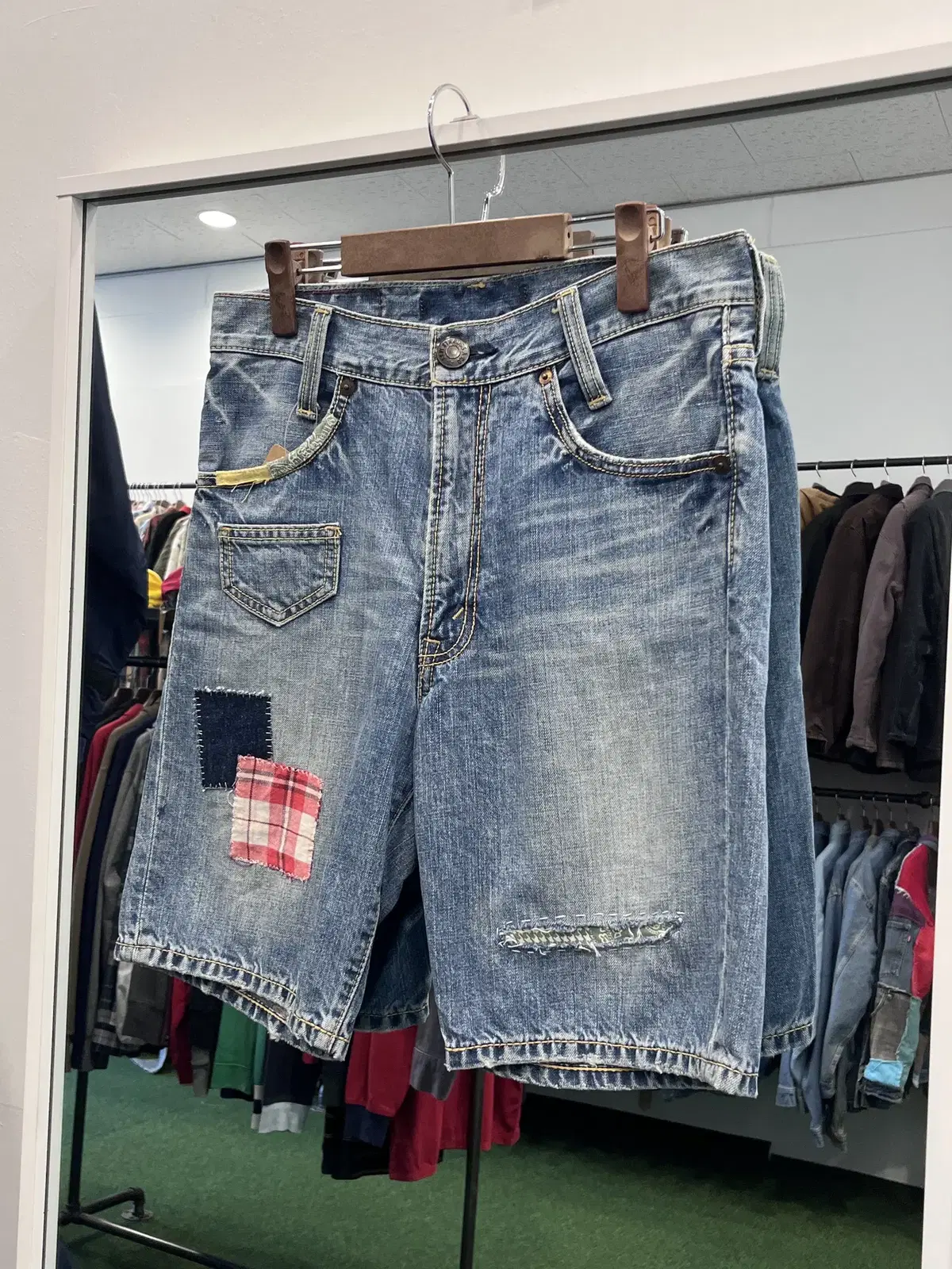 Levis Remake Denim Short Pants (32inch)