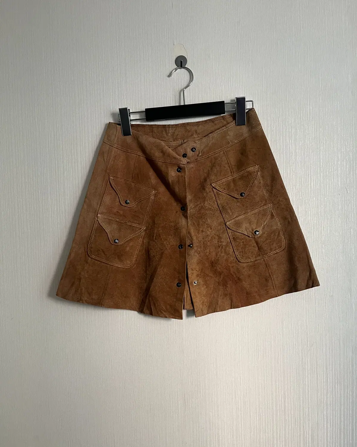 Multi pocket leather skirt