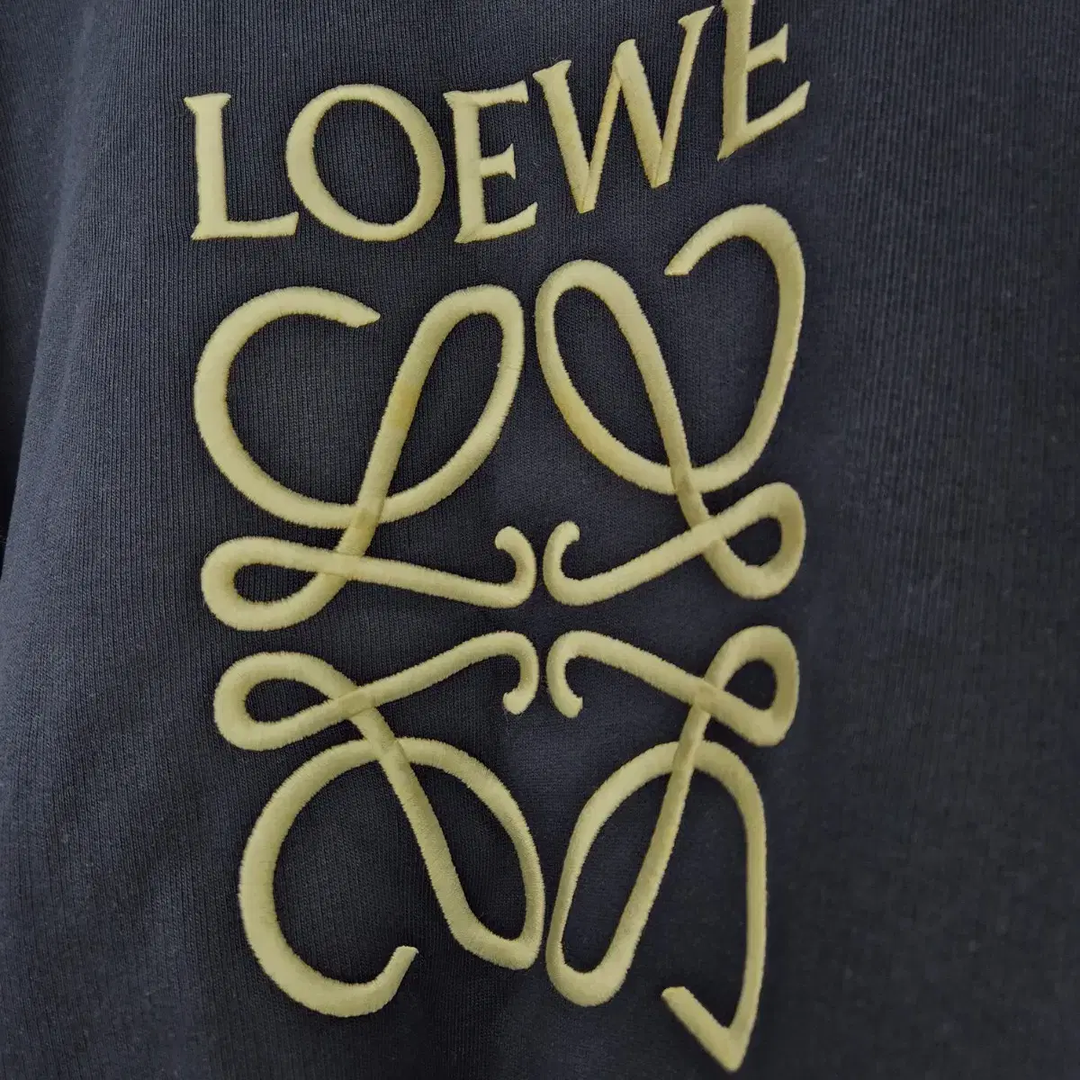 로에베 LOEWE 아나그램 로고 자수 맨투맨