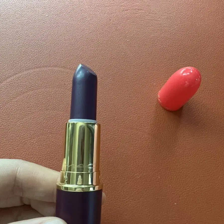 MAC Nutcracker LEAP OF DELIGHT 매트 립스틱