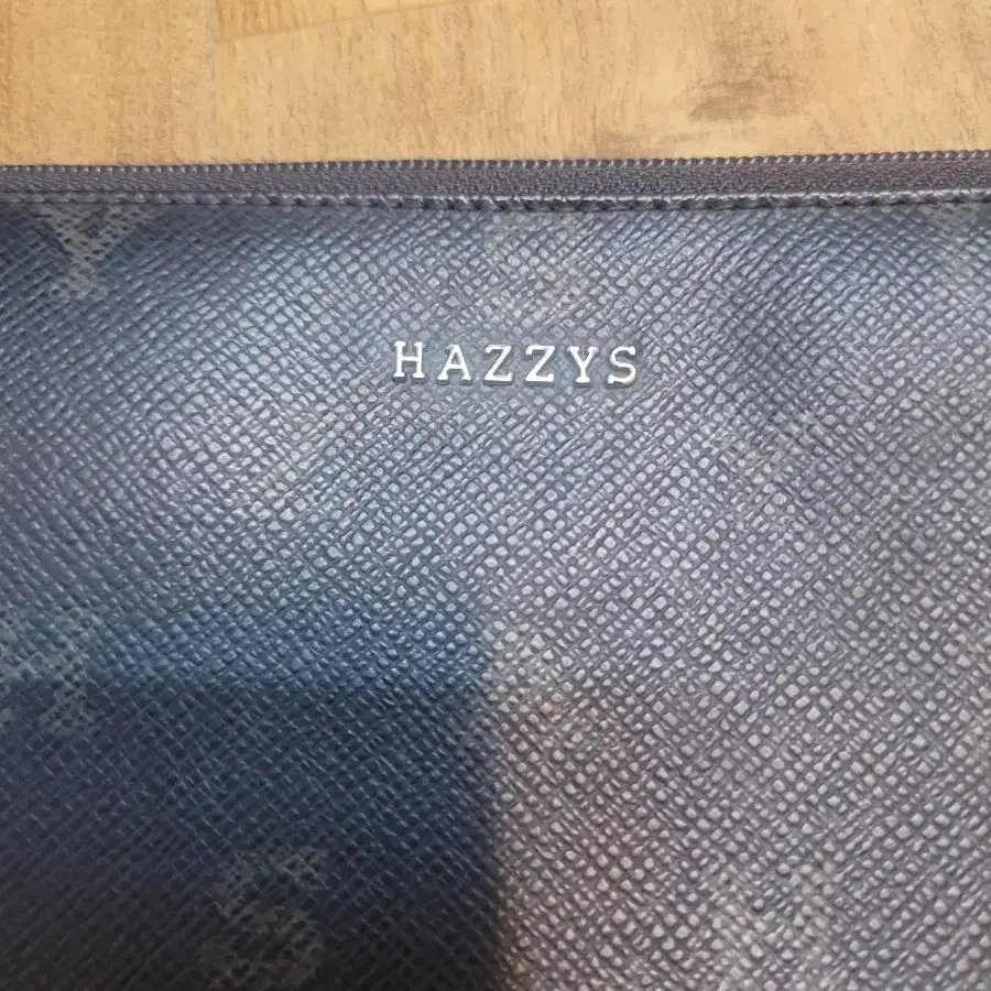 HAZZYS  클러치