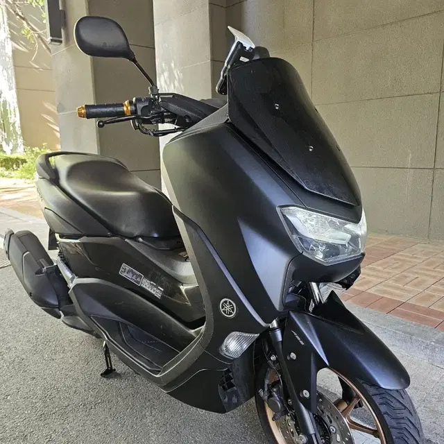 2023년식 야마하 NMAX125 무광검정 색상 판매합니다 .