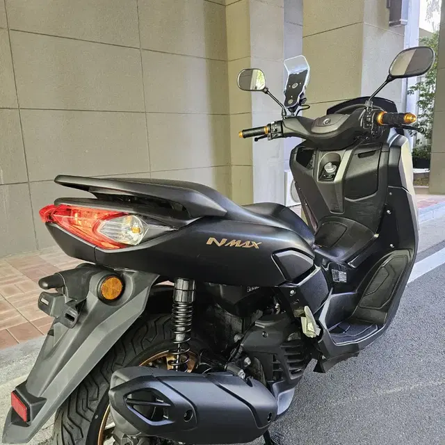 2023년식 야마하 NMAX125 무광검정 색상 판매합니다 .