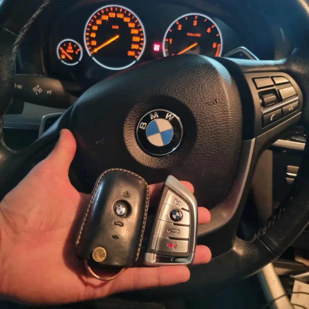 전주시 BMW E바디 F바디 G바디 차키 키분실 긴급출동 복사 제작