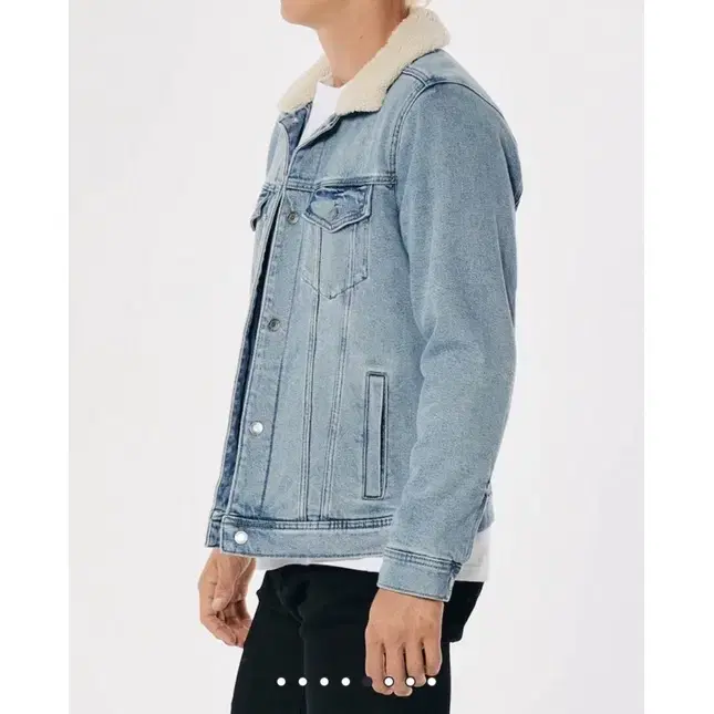 홀리스터 SHERPA-LINED DENIM TRUCKER JACKET