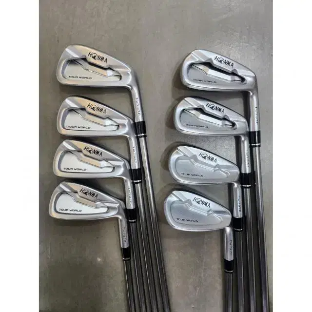 Honma TW737P Ironset Used