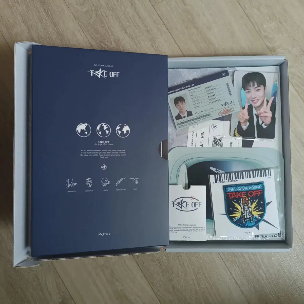 Onewe Fangirl Club Membership 2-Year Kit